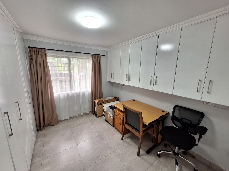 4 Bedroom Property for Sale in Wavecrest Eastern Cape